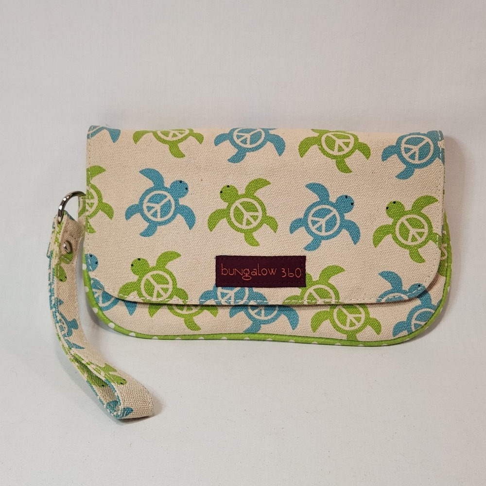 Bungalow 360 Canvas Wristlet Peace Turtles 8.5x5 Zip‎ + Magnetic Closure